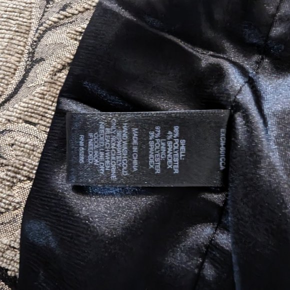 Excellent gently used condition EXPRESS Blk and Wht Dress Size 6 - Picture 4 of 4